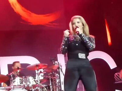 Deleted Scene: Beatrice Egli Cameltoe Vagina Nylons Leggins