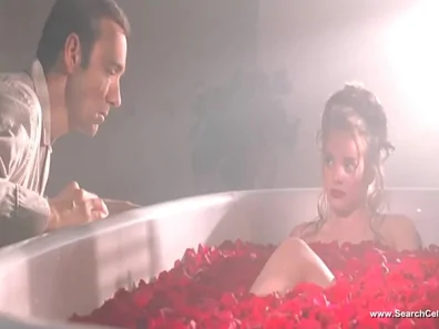 Deleted Scene: Mena Suvari Bare & Beautiful – HD