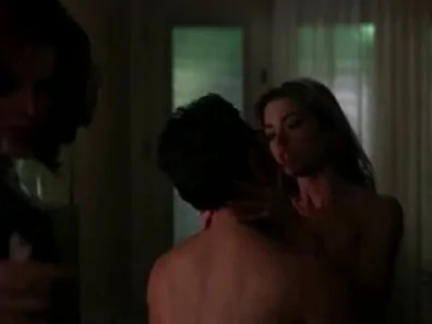 Rare Video: Denise Richards and Neve Campbell – Naughty